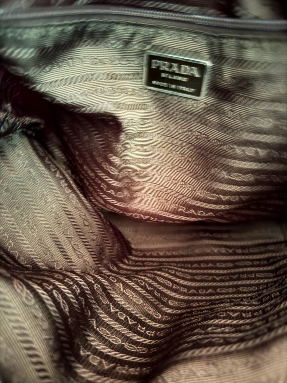 Prada - Picture 9 of 12